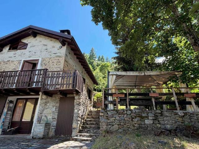 Villa Indipendente in vendita a Ponte In Valtellina, Lombardia