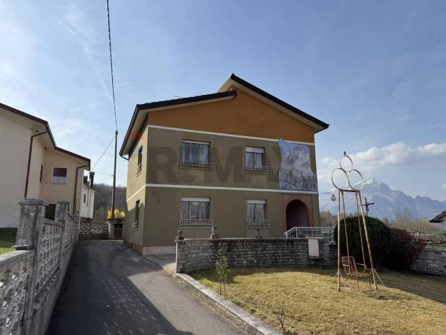 Villa Indipendente in vendita a Ponte nelle Alpi, Quantin