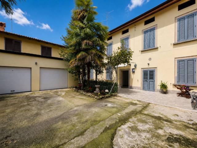 Villa Indipendente in vendita a Ponte San Pietro, Lombardia