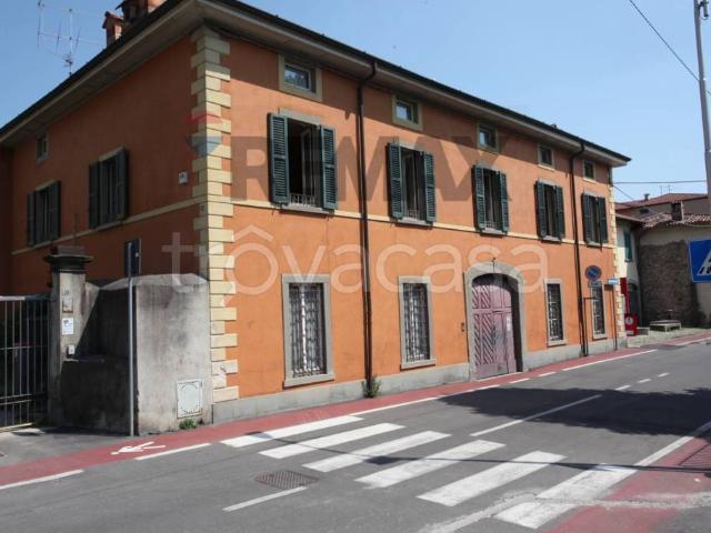 Villa Indipendente in vendita a Ponte San Pietro, Lombardia