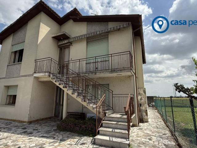 Villa Indipendente in vendita a Pontecchio Polesine, Veneto