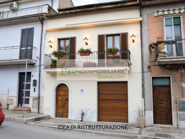 Villa Indipendente in vendita a Pontecorvo, Lazio