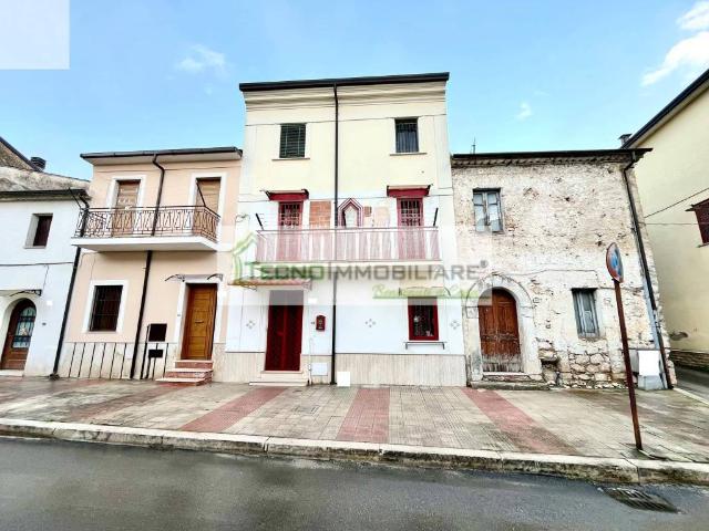Villa Indipendente in vendita a Pontecorvo, Lazio