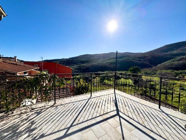 Villa Indipendente in vendita a Pontedassio, Liguria
