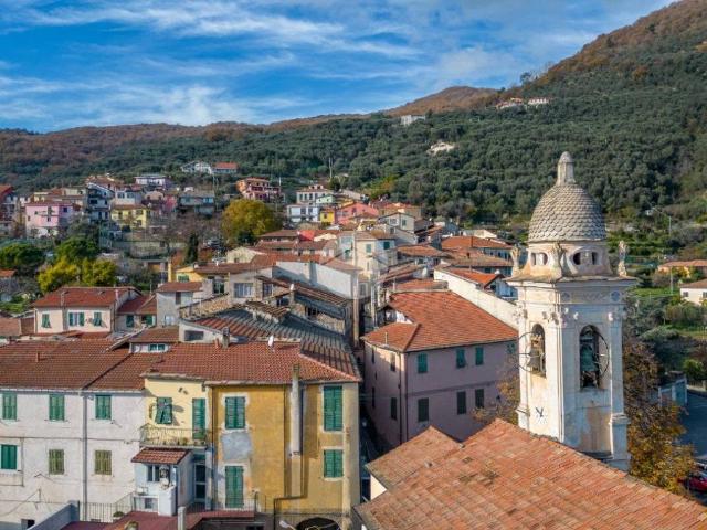 Villa Indipendente in vendita a Pontedassio, Liguria