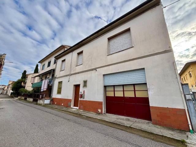 Villa Indipendente in vendita a Romito, Pontedera