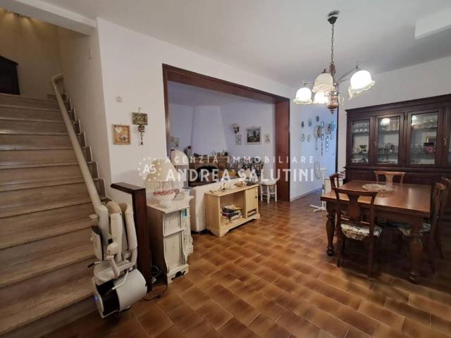 Villa Indipendente in vendita a Pontedera, Toscana
