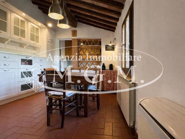 Villa Indipendente in vendita a Pontedera, Toscana