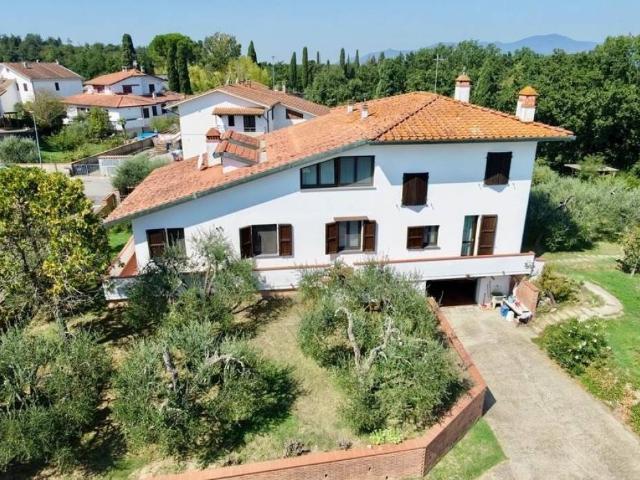 Villa Indipendente in vendita a Montecastello, Pontedera