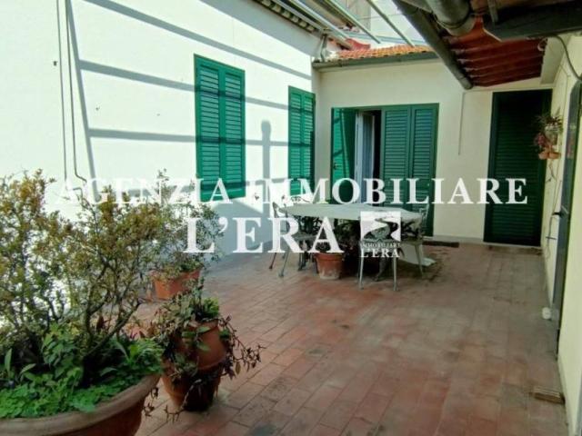 Villa Indipendente in vendita a Pontedera, Toscana