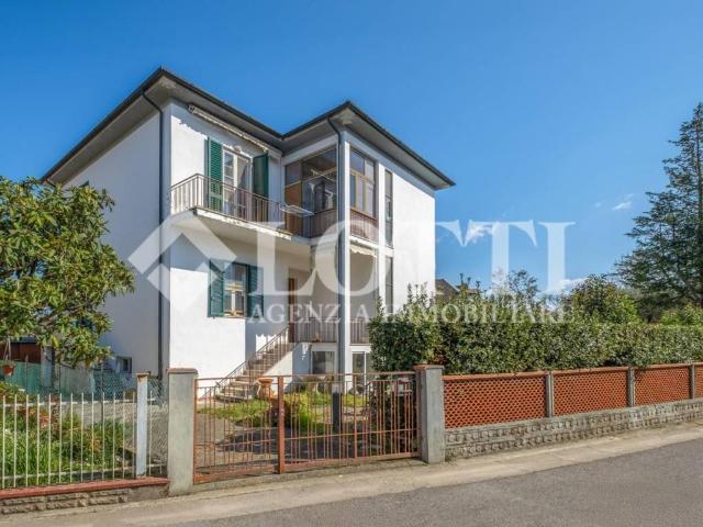Villa Indipendente in vendita a Via del Pino, Pontedera