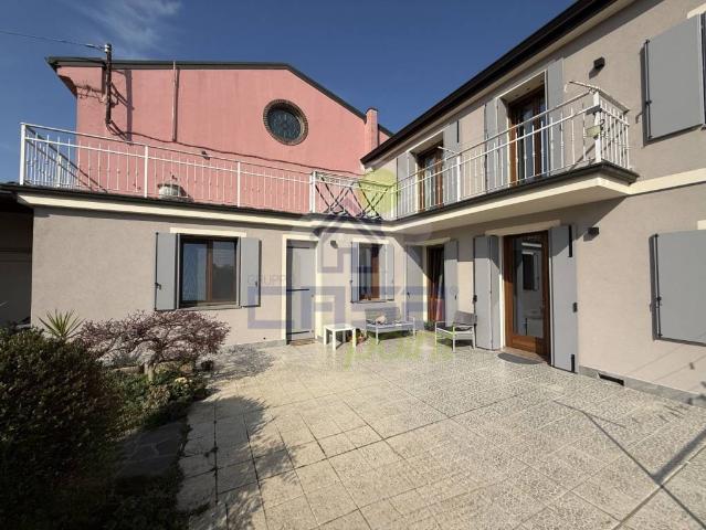 Villa Indipendente in vendita a Sabbioneta, Lombardia