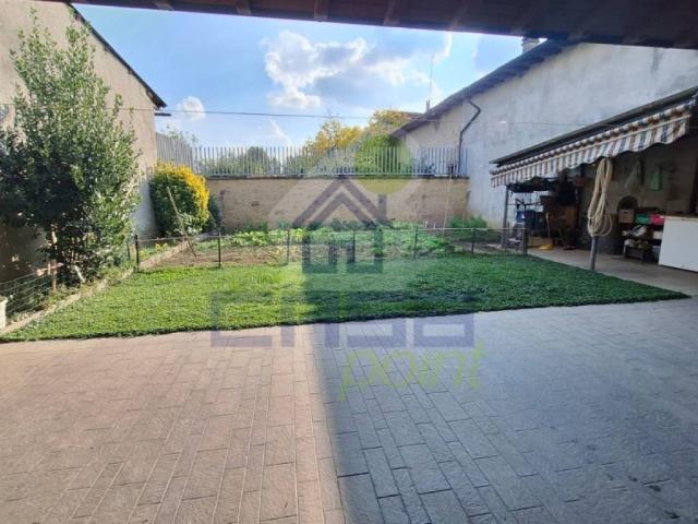 Villa Indipendente in vendita a Pontevico, Lombardia