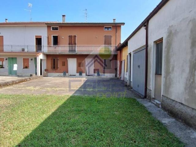 Villa Indipendente in vendita a Pontevico, Lombardia