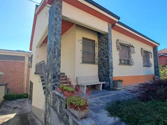 Villa Indipendente in vendita a Piemonte, Alessandria