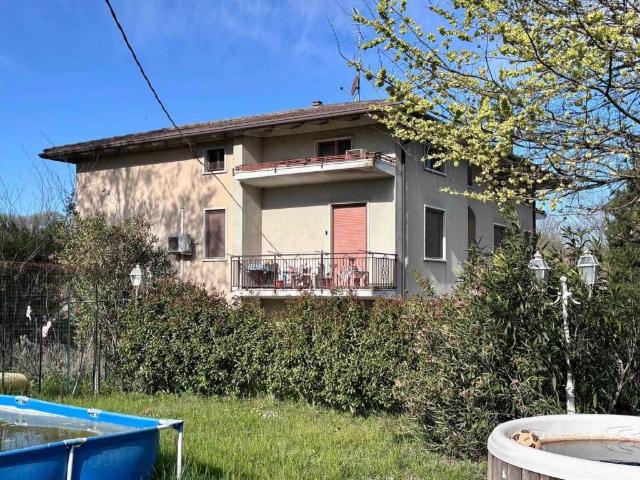 Villa Indipendente in vendita a Ponti Sul Mincio, Lombardia
