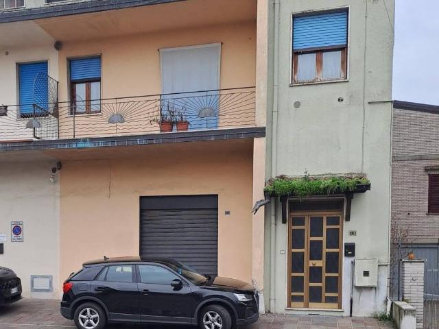 Villa Indipendente in vendita a Pontirolo Nuovo, Lombardia