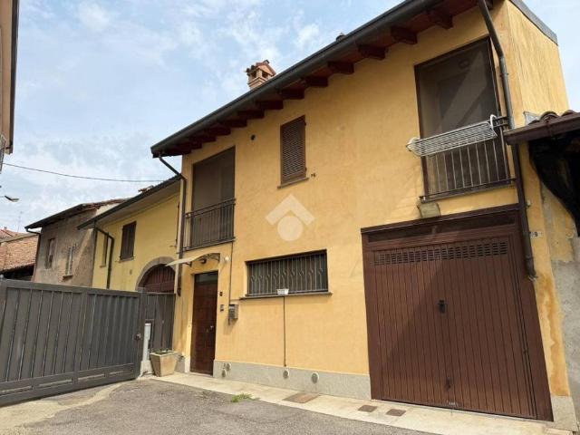 Villa Indipendente in vendita a Pontirolo Nuovo, Lombardia