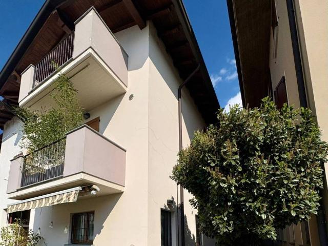 Villa Indipendente in vendita a Pontoglio, Lombardia