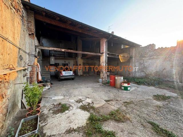 Villa Indipendente in vendita a Pontoglio, Lombardia