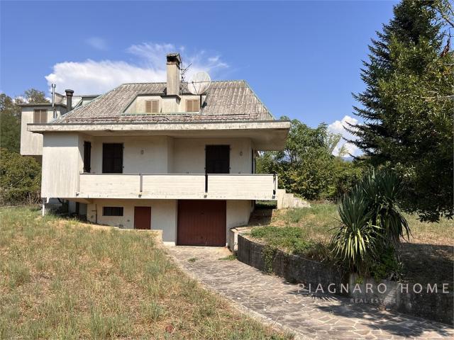Villa Indipendente in vendita a Teglia, Pontremoli