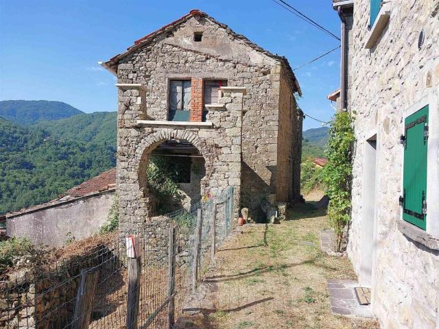 Villa Indipendente in vendita a Guinadi San Rocco, Pontremoli