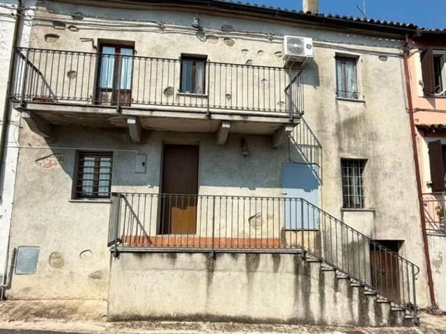 Villa Indipendente in vendita a Ponzano Monferrato, Alessandria