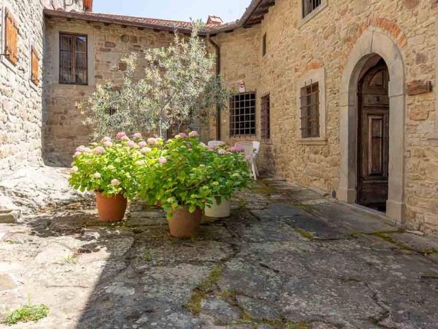 Villa Indipendente in vendita a Quota, Poppi
