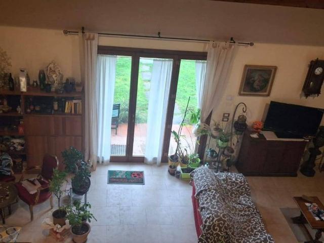 Villa Indipendente in vendita a Poppi, Toscana