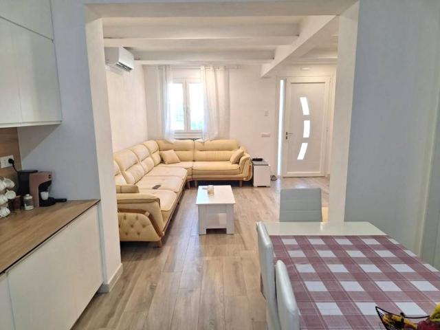Villa Indipendente in vendita a Porcari, Toscana
