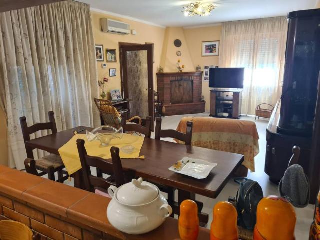 Villa Indipendente in vendita a Rughi, Porcari