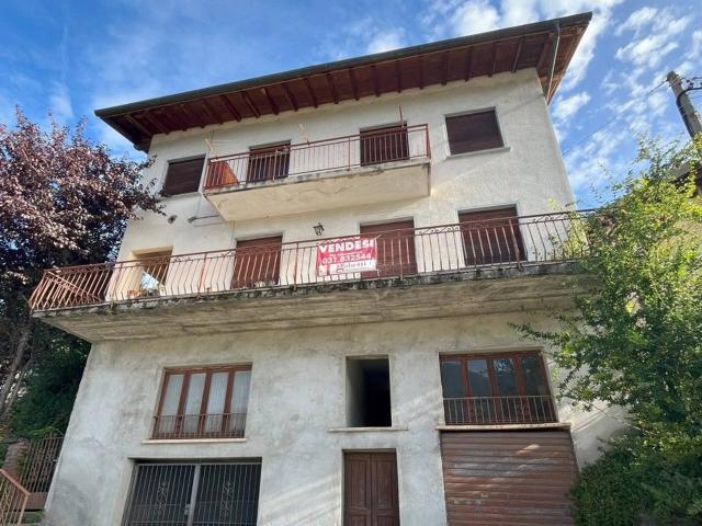 Villa Indipendente in vendita a Tavordo, Porlezza