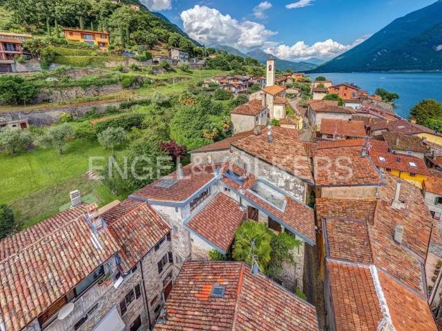 Villa Indipendente in vendita a Porlezza, Lombardia