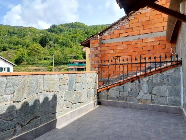 Villa Indipendente in vendita a Pornassio, Liguria