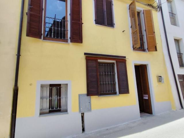 Villa Indipendente in vendita a Piemonte, Asti