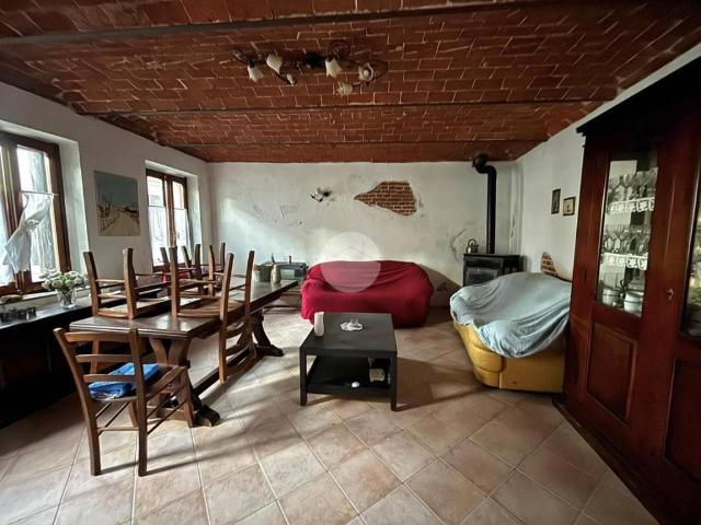 Villa Indipendente in vendita a Piemonte, Asti