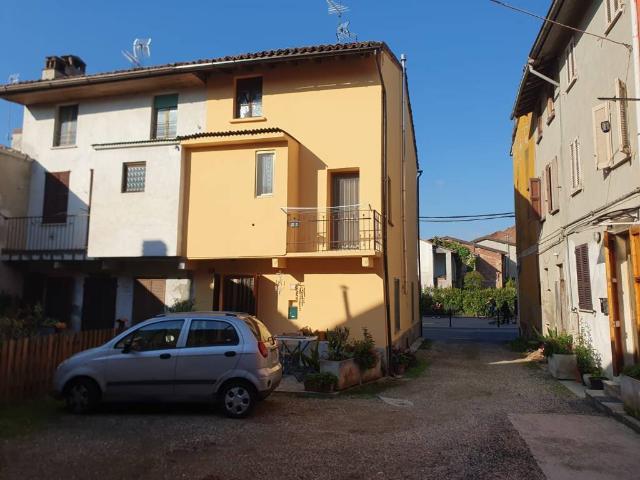 Villa Indipendente in vendita a Portalbera, Lombardia
