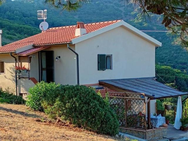 Villa Indipendente in vendita a Mola, Porto Azzurro