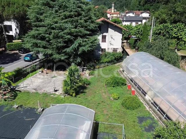 Villa Indipendente in vendita a Comunità Montana del Piambello, Porto Ceresio