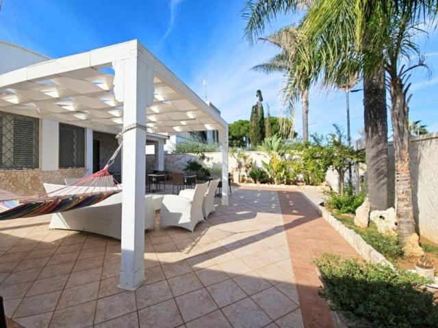 Villa Indipendente in vendita a Puglia, Lecce