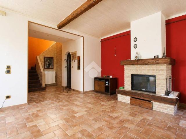 Villa Indipendente in vendita a Marche, Macerata