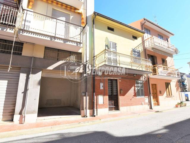 Villa Indipendente in vendita a Marche, Fermo