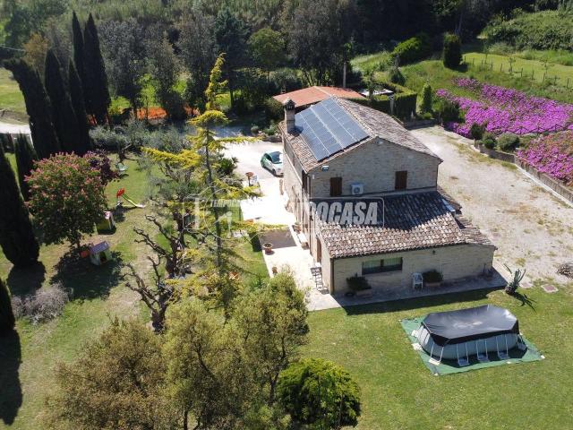 Villa Indipendente in vendita a Corva, Marche