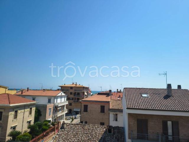 Villa Indipendente in vendita a Centro, Marche