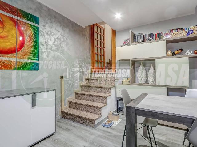 Villa Indipendente in vendita a Comunità Montana Valli del Verbano, Porto Valtravaglia