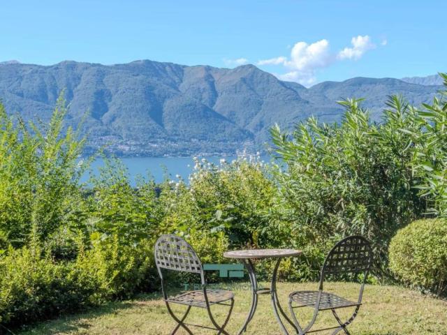 Villa Indipendente in vendita a Comunità Montana Valli del Verbano, Porto Valtravaglia