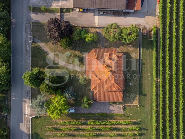Villa Indipendente in vendita a Portogruaro, Veneto