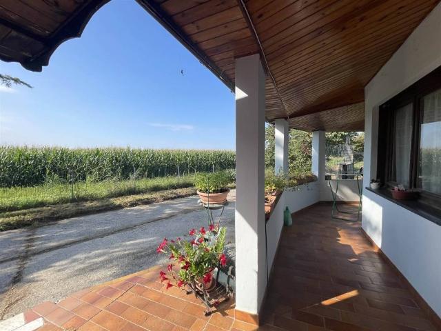 Villa Indipendente in vendita a Portogruaro, Veneto