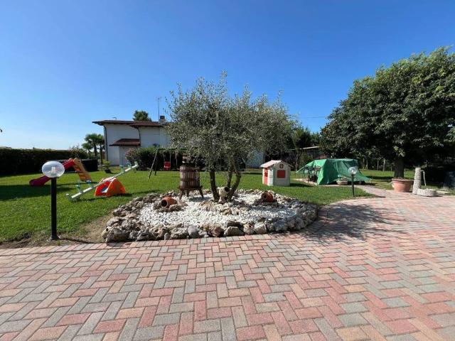 Villa Indipendente in vendita a Portogruaro, Veneto