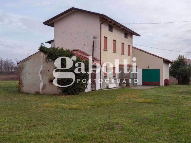 Villa Indipendente in vendita a Portogruaro, Veneto